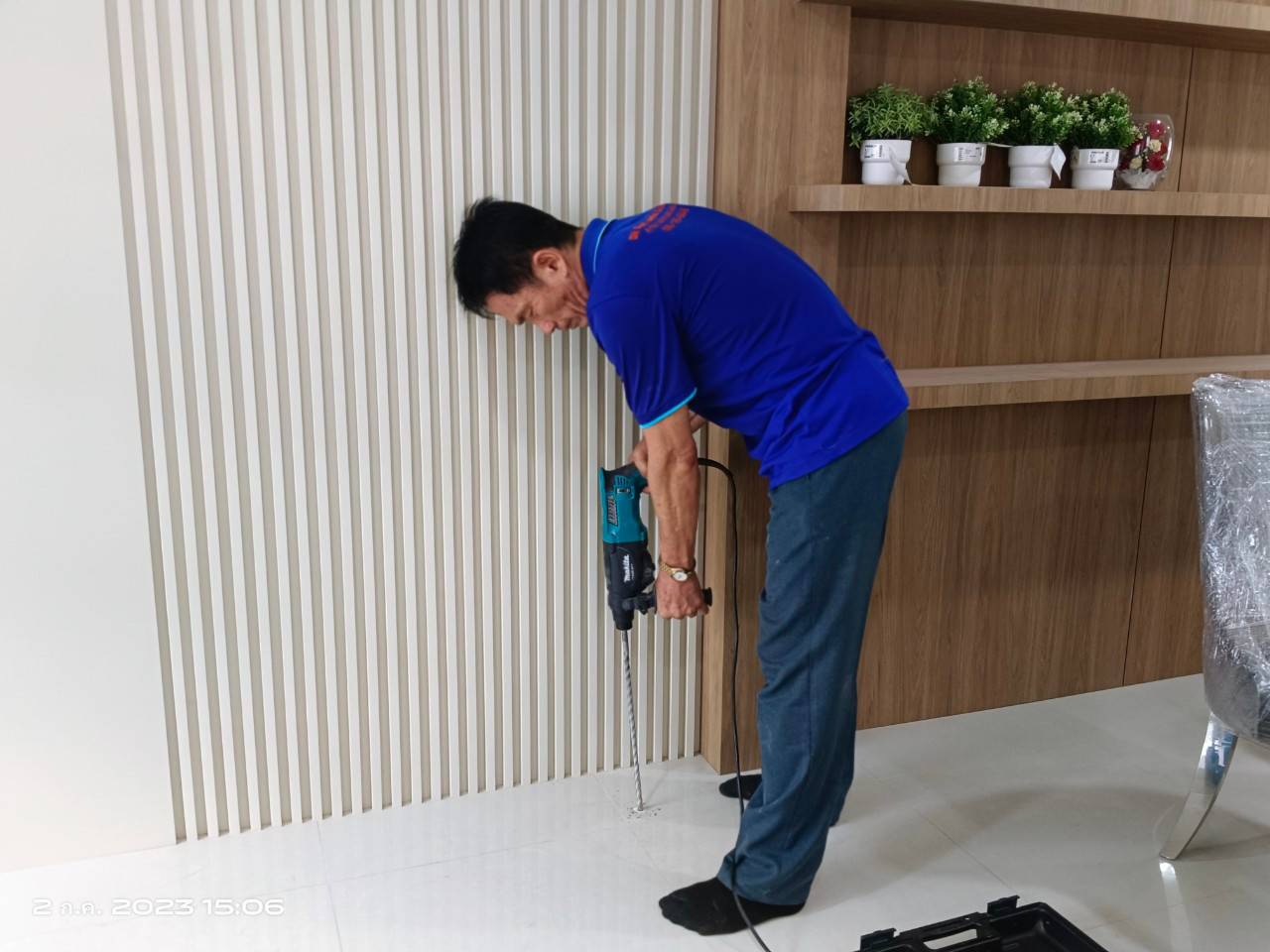 เจาะพื้นอัดน้ำยาป้องกันปลวก